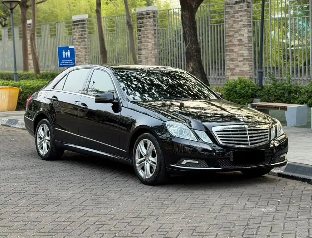 Mercedes Benz E300 Elegance 2010
