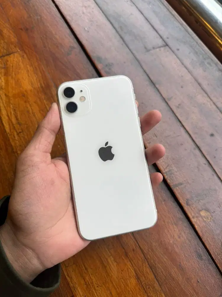 iphone 11 128 white second