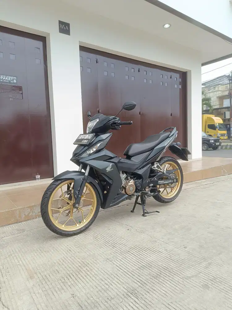 Honda Supra GTR 150 2017 mulus