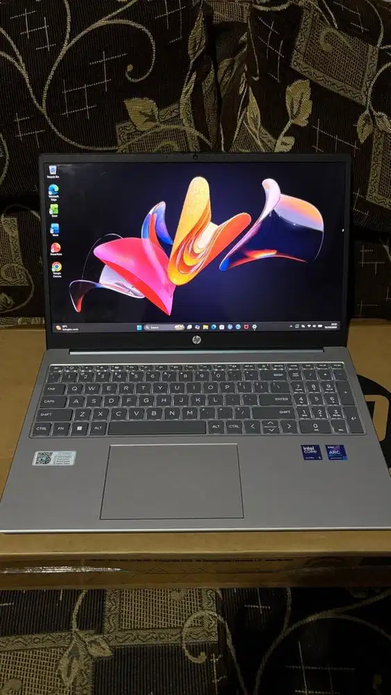 (Preloved) - HP 15 - (Intel Ultra 5 125H)