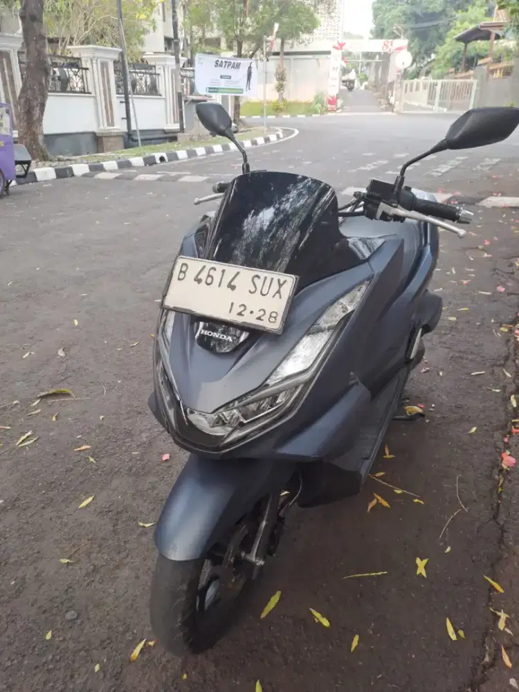 Honda PCX 2023.