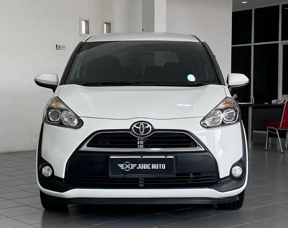 TOYOTA SIENTA 1.5 V CVT 2018