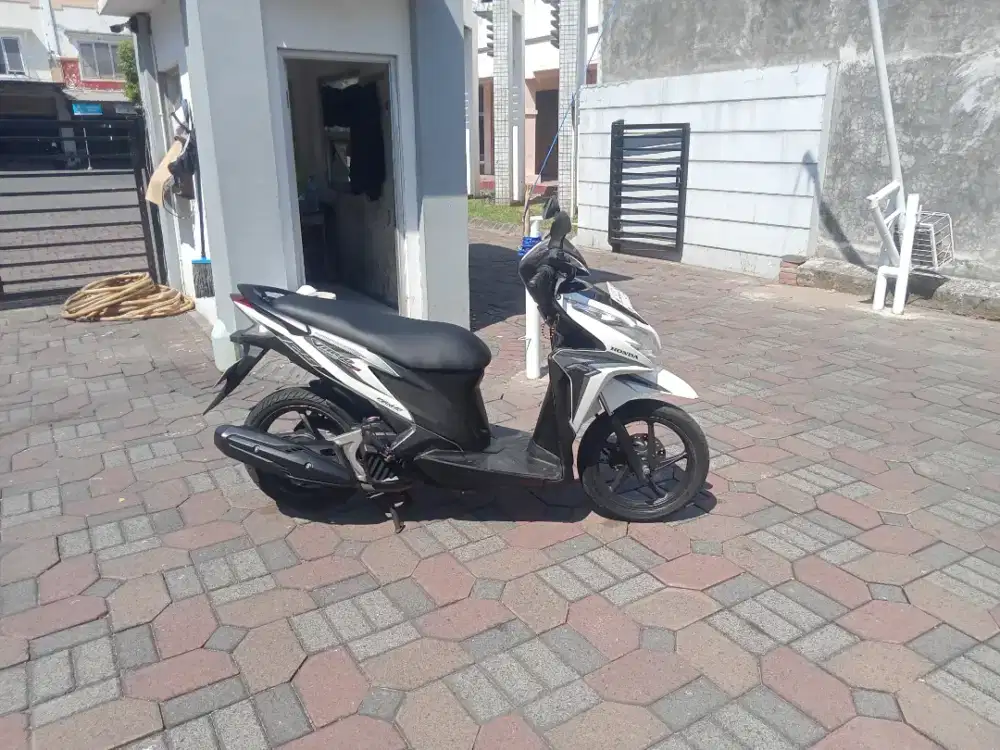 Vario kzr 2013 STNK 2028