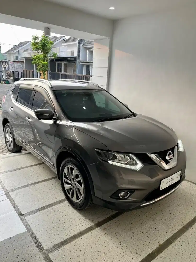 Nissan Xtrail 2.5 2016 type tertinggi super istimewa