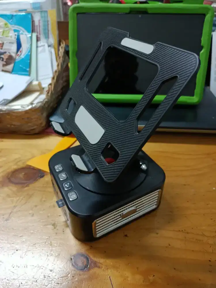 Holder Hp dan Tablet plus speaker