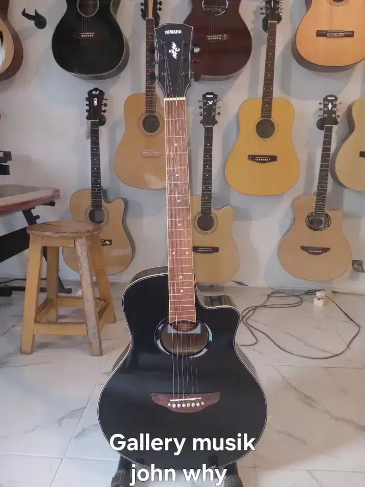 GITAR AKUSTIK YAMAHA PABRIKAN