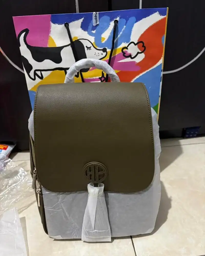 Di jual tas hush pupies