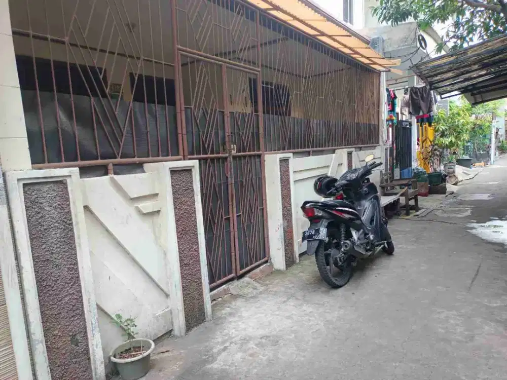 dijual / disewakan rumah 2 lantai di Ancol, Sunter, Jakut.
