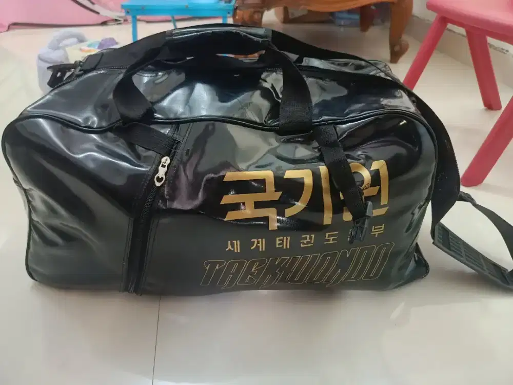 Dijual perlengkapan taekwondo