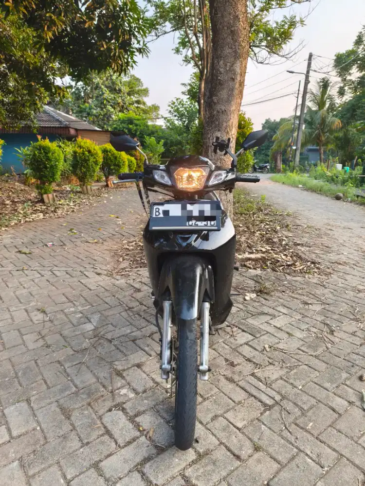 Honda Karisma X 125 Tahun 2005 black