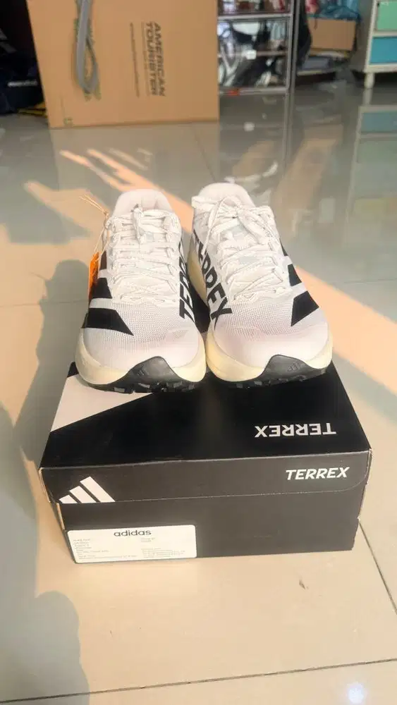 NEW Sepatu lari trail run Adidas Agravic SL eur43,3/us9,5. BARU