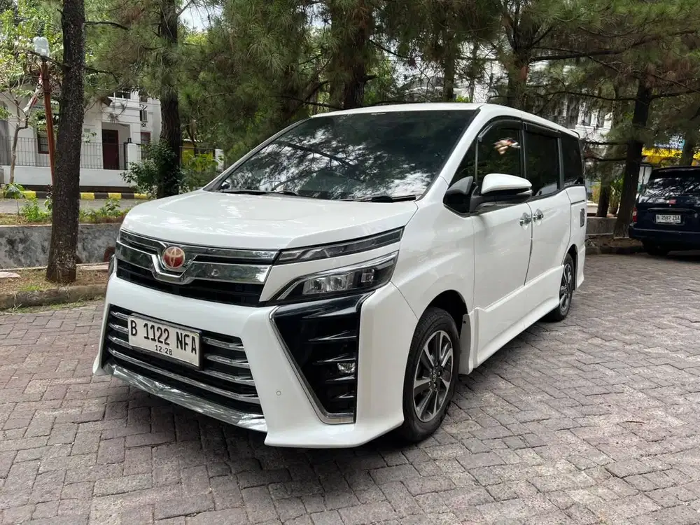 [MURAH] TOYOTA VOXY 2018 PAJAK HIDUP!