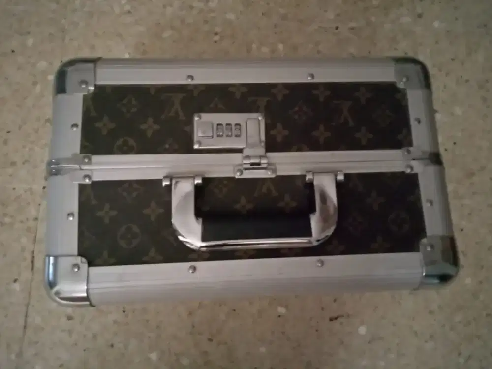 Beauty Case ukuran sedang