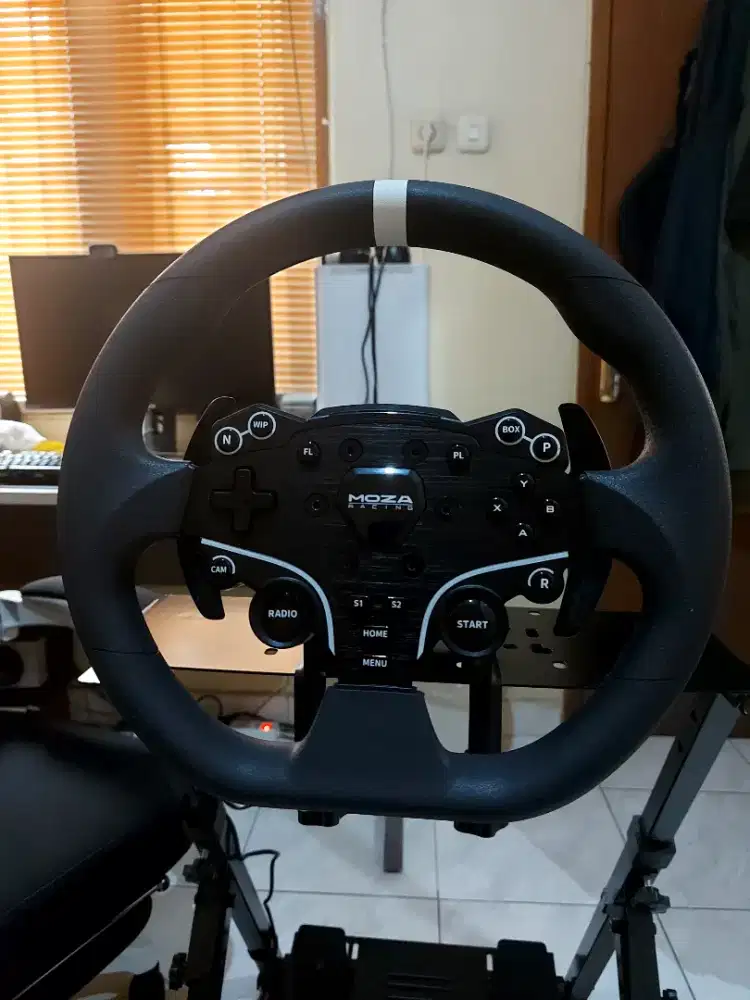 Steering wheel direct drive MOZA R3,FORMULA WHEEL,
BRAKE PERFORMANCE