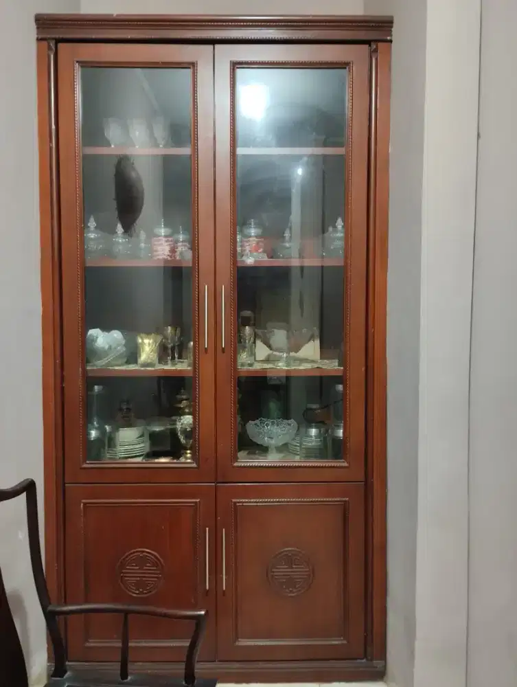 Lemari Kayu Jati