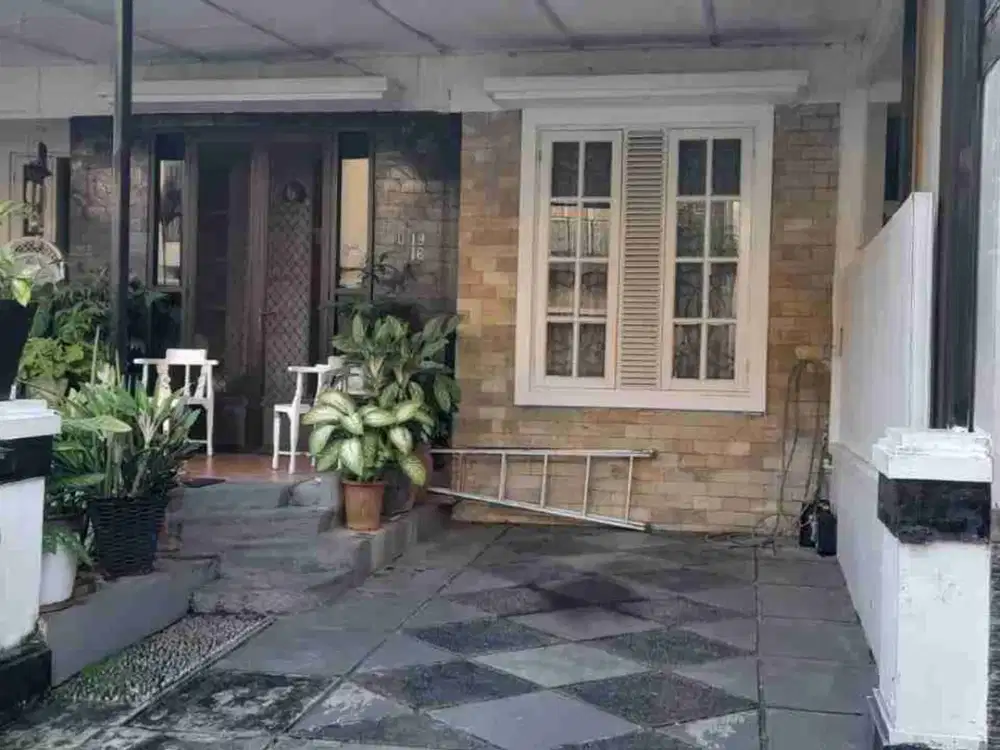 Dijual cepat rumah di Citra Grand
