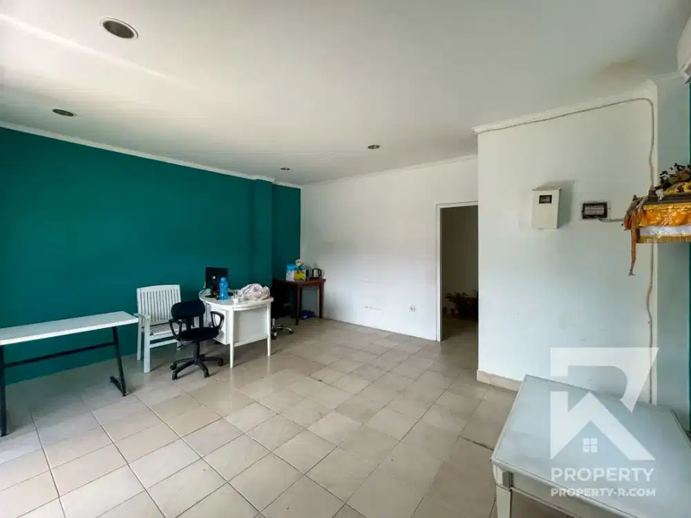 Commercial Office Retail Space in Beachside Sanur for Rent Monthly