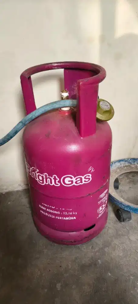 Dijual tabung kosong 12 kg pink