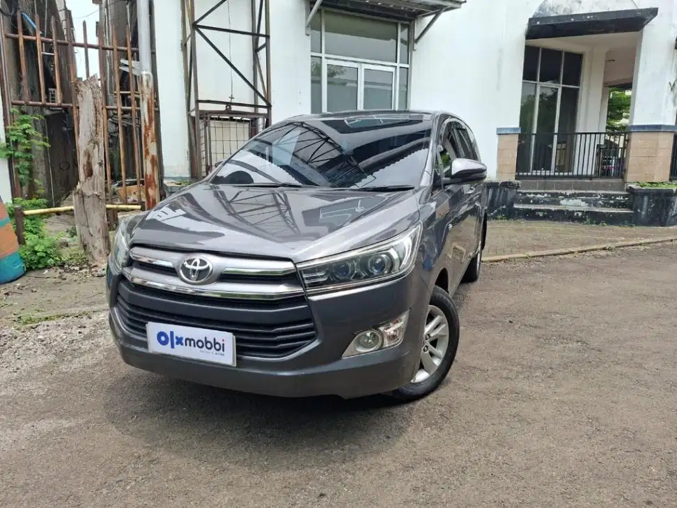 KM Rendah - Toyota Kijang Innova 2.0 G Bensin MT 2018 Abu