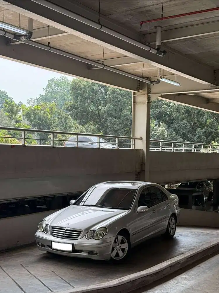 Mercedes-Benz C240 2003 Bensin