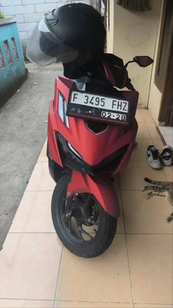 Vario 160 CBS 2023 merah