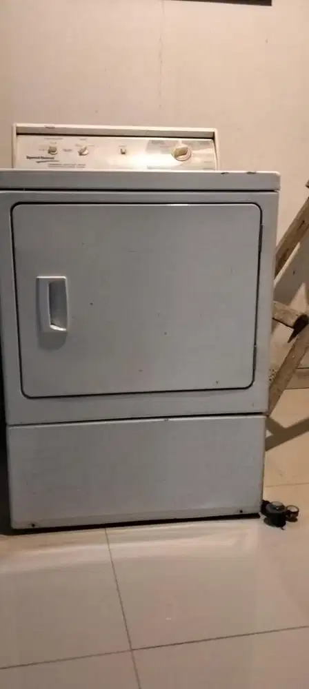 MESIN PENGERING PAKAIAN GAS