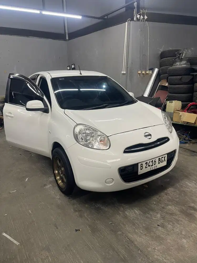 Nissan March 2012 Automatic Matic KM 80 rb
