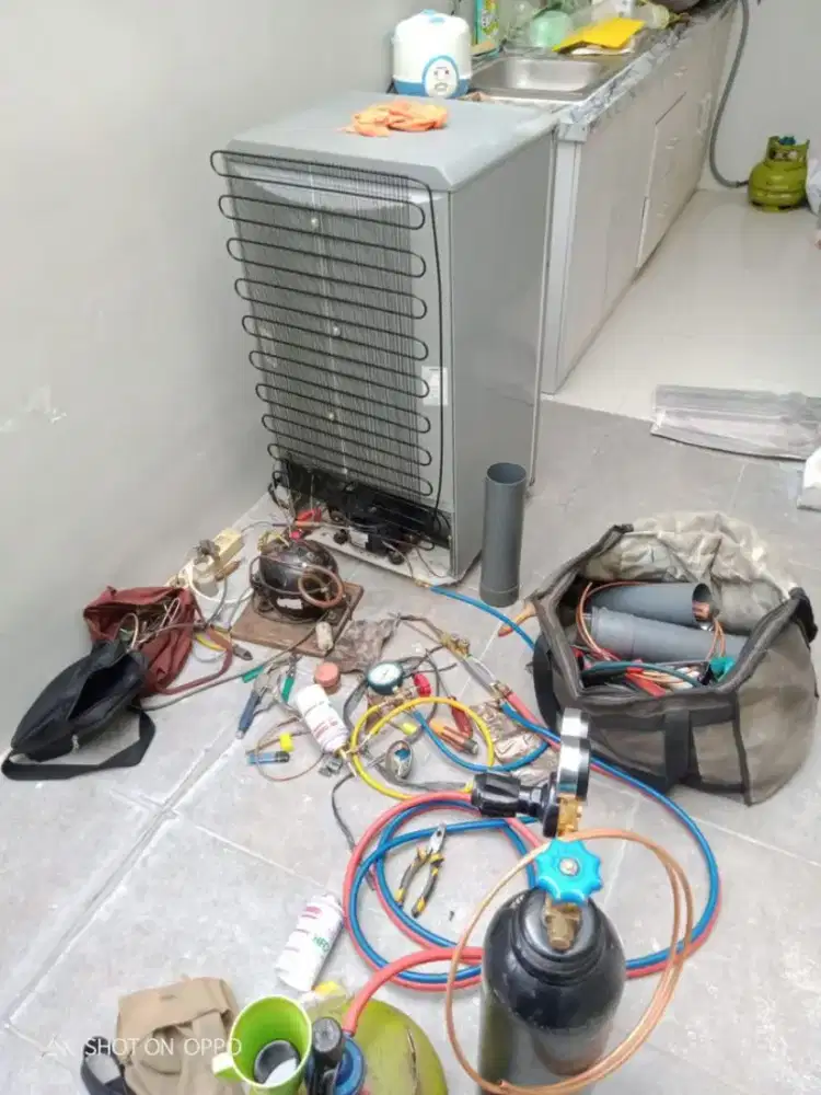 Service kulkas service AC panggilan bngkar pasang AC perbaikan AC mati