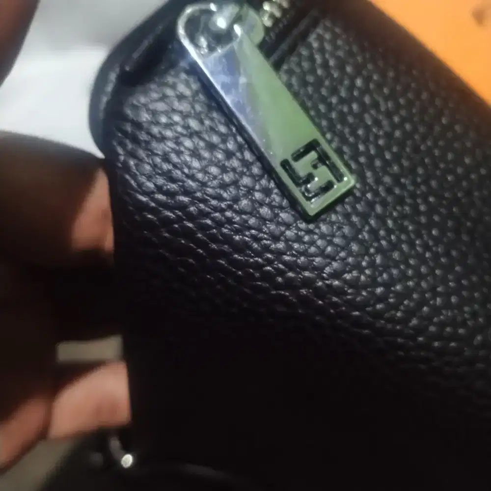 WB Fendi miror cowok