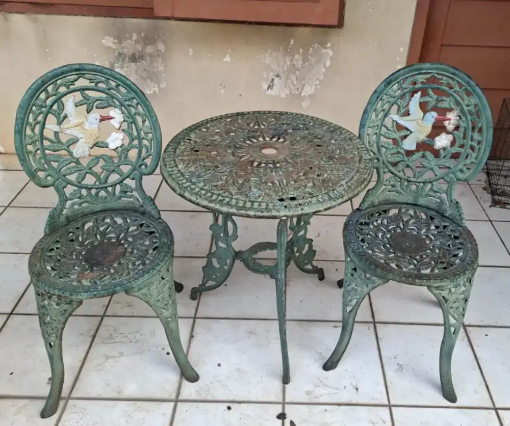Bangku meja besi preloved