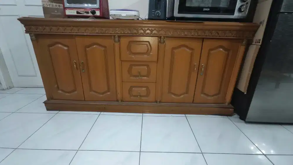 Set Furniture Kayu Ukiran Mewah