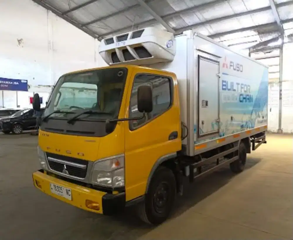CDE Long engkel mitsubishi Coltdiesel canter FE 71 L box  freezer 2023