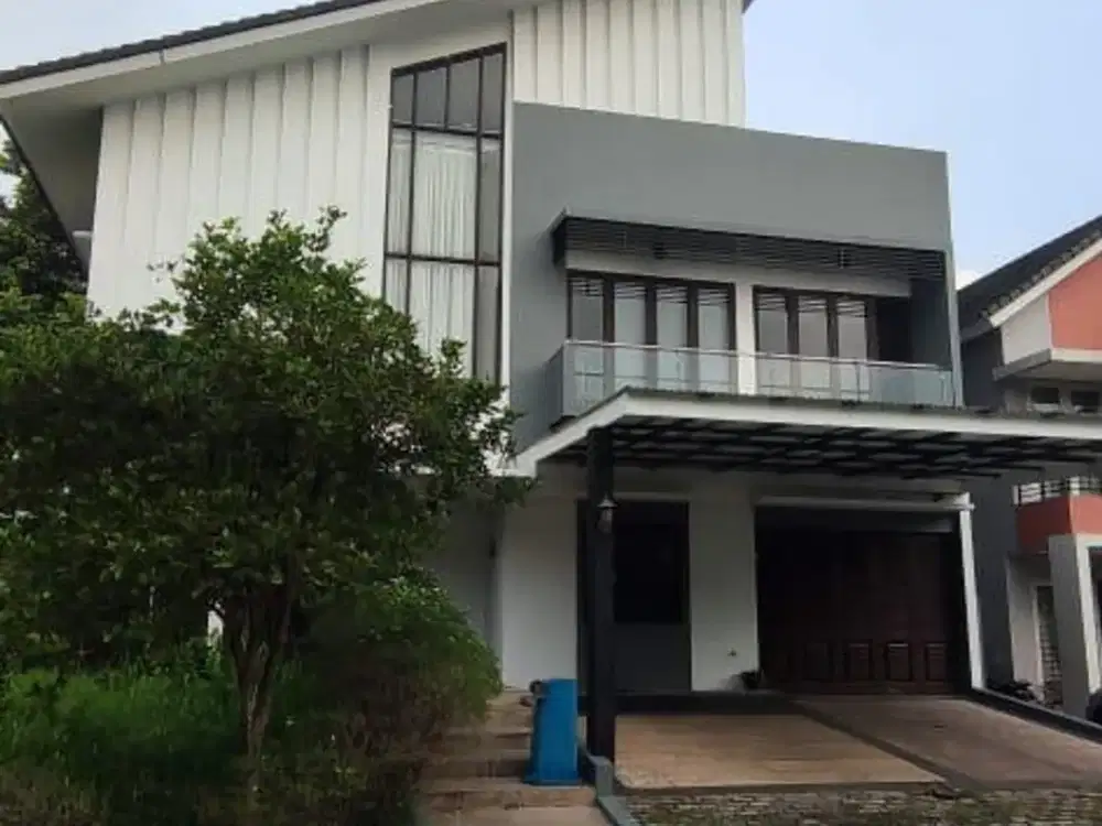 Rumah di De Latinos. Cluster Centri Havana Tangerang