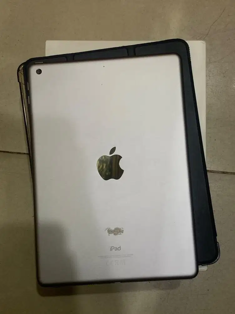 Second Like New iPad Gen 6 iBox Wifi Only