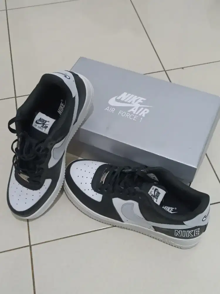 Nike Air Force 1