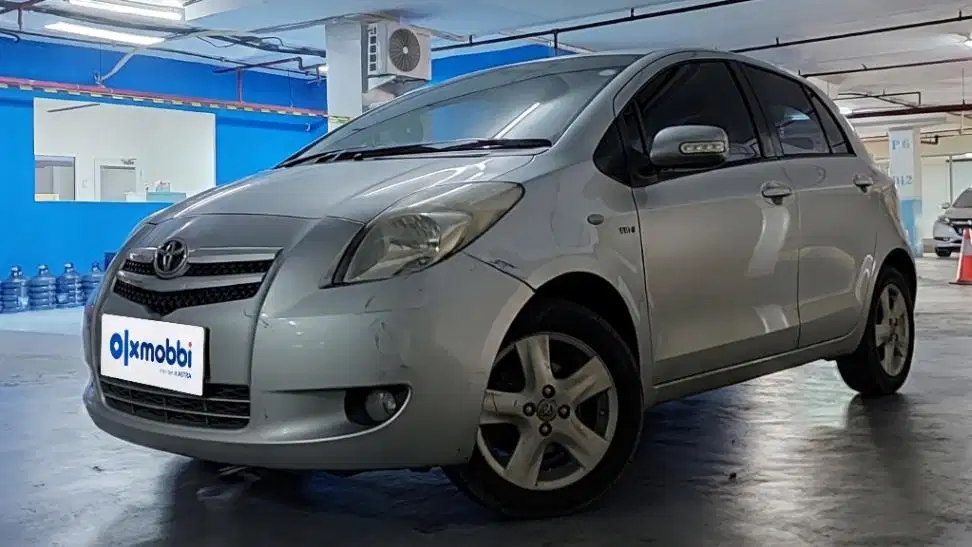 DP 6, JT Toyota Yaris 1.5 E Bensin-AT Silver 2013