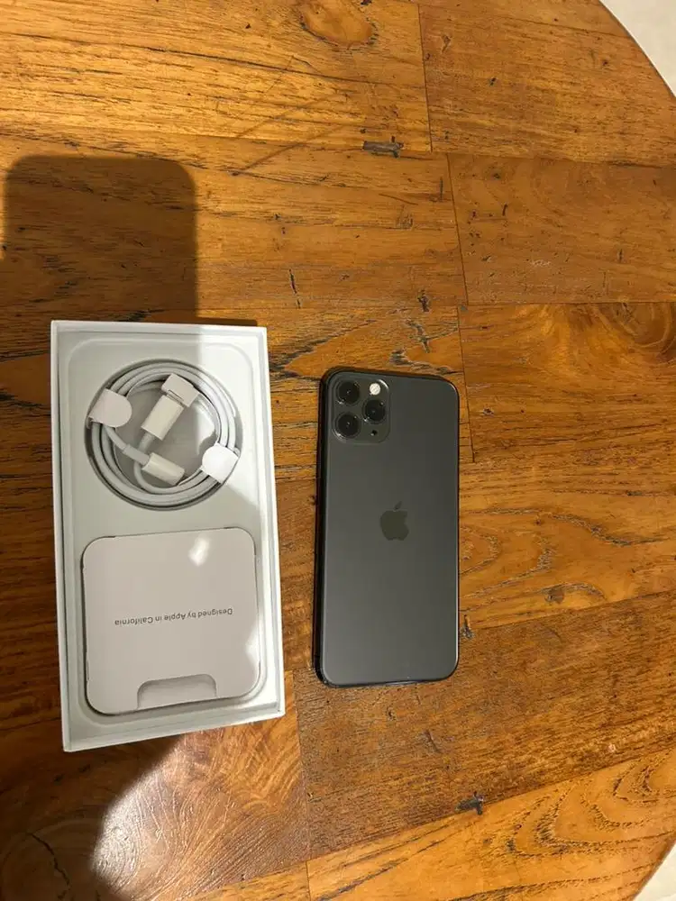 Iphone 11 pro 256gb model slim tipis