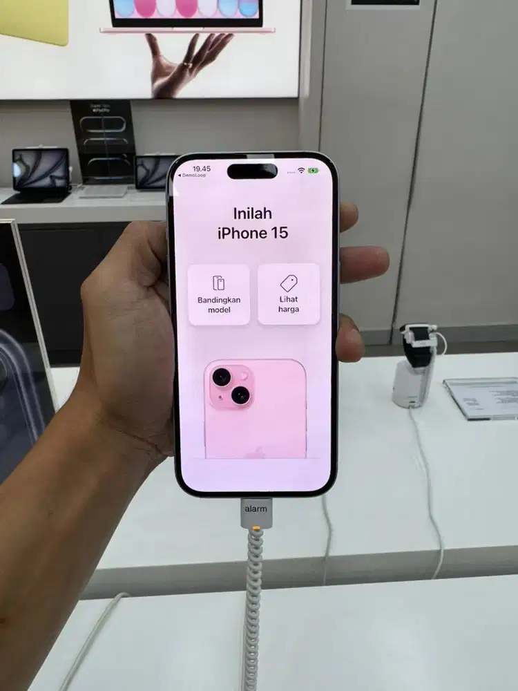 iPhone 15 Basic harga mulai dari 800ribuan/bulan