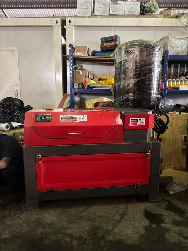 MESIN PELURUS DAN PEMOTONG BESI BAJA