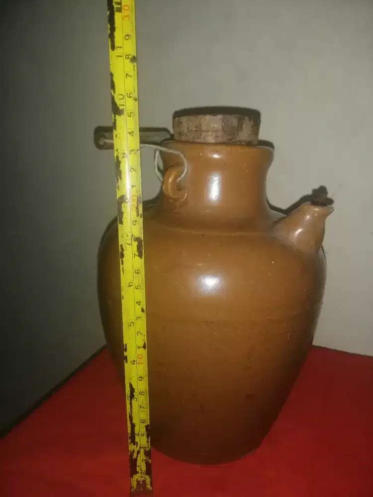 Guci terakota lawas pecinan