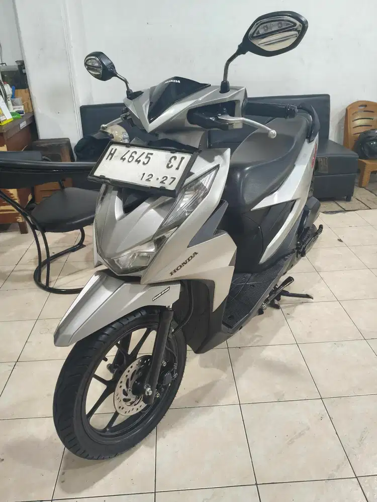 Beat delux istimewa segel