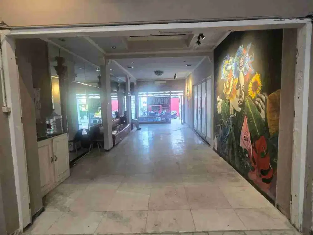Dijual Rumah Usaha Jalan Raya Darmo Baru Barat Surabaya,cocok untuk Resto,office