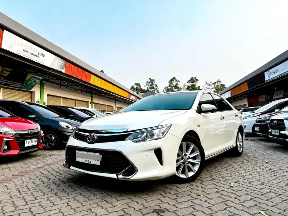 DP 5 JT TOYOTA CAMRY 2.5 V AT 2014 WHITE EDITION