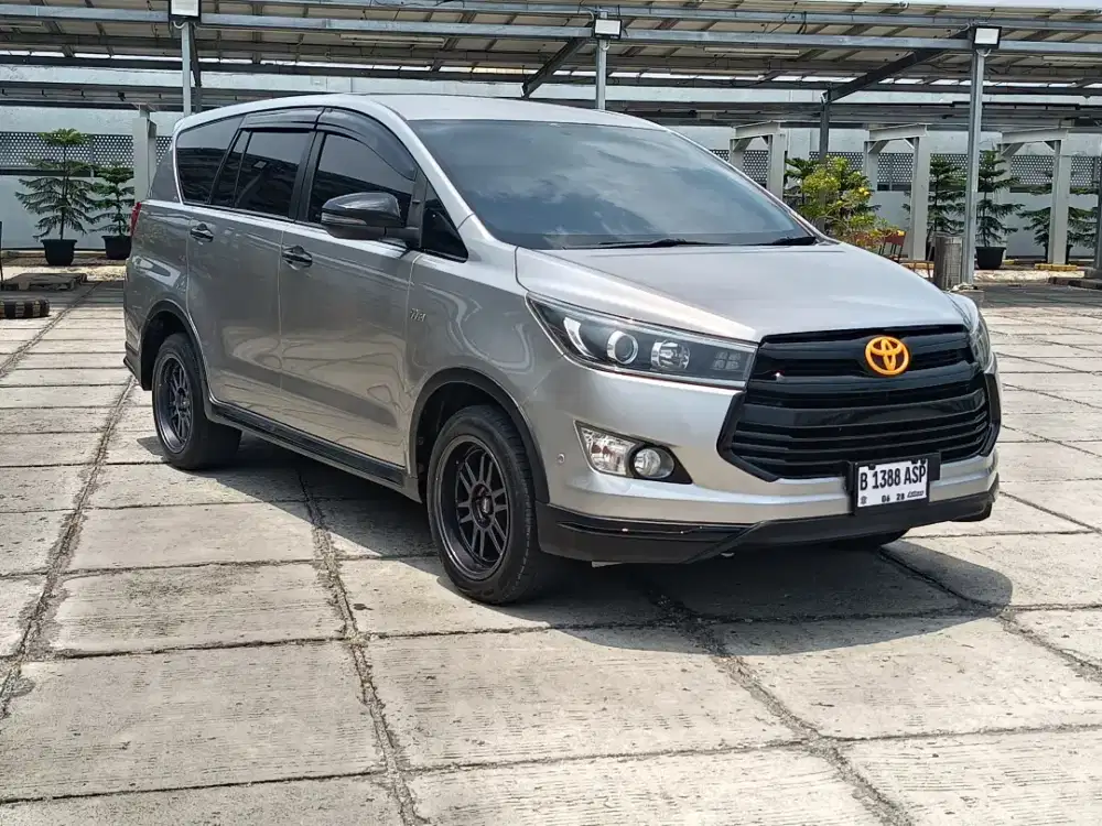 Toyota Venturer 2.0 Automatic 2018