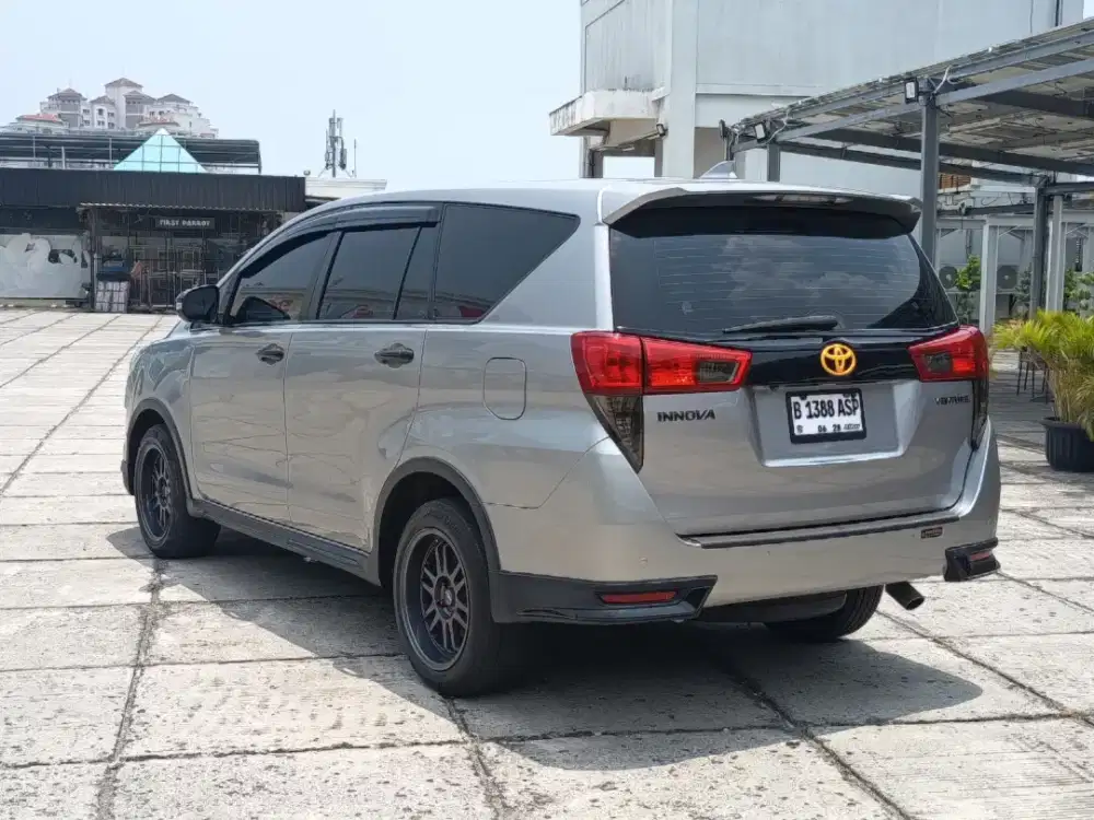 Toyota Venturer 2.0 Automatic 2018