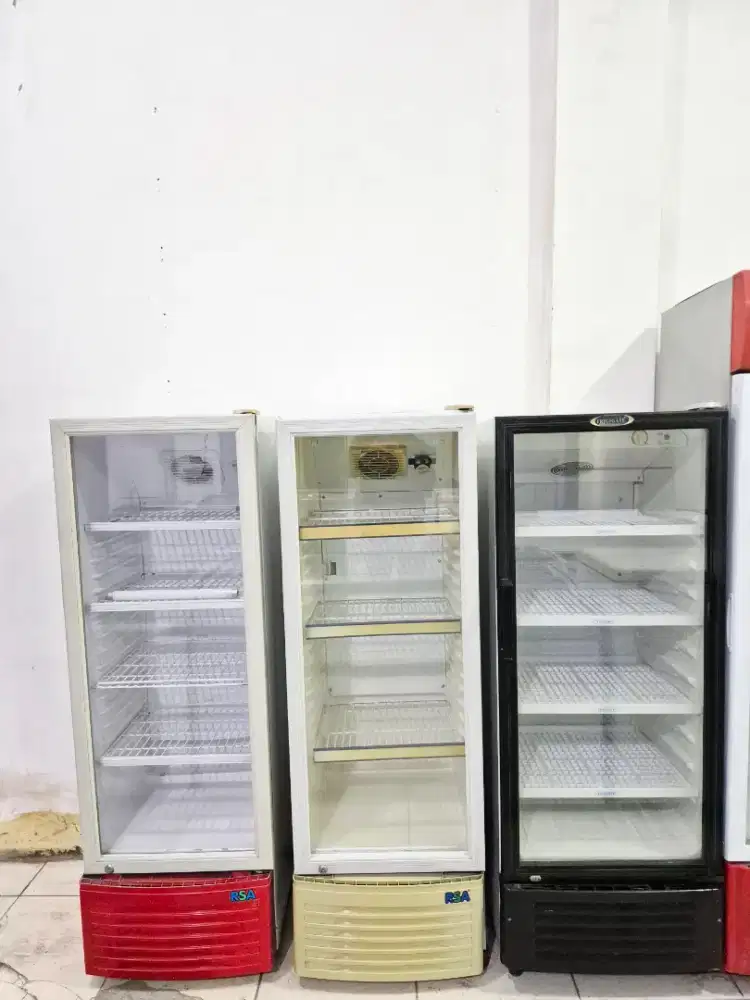 READY SHOWCASE MEDIUM SIAP PAKAI