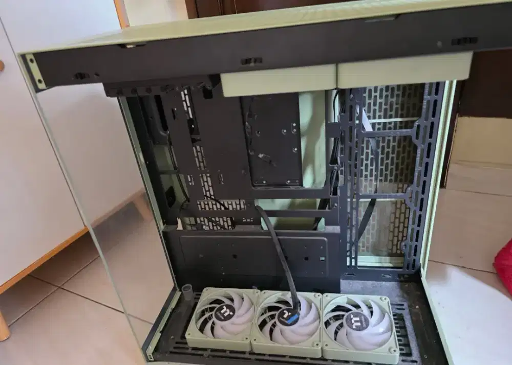 Casing PC Thermaltake CTE E550 TG bonus 5 buah kipas