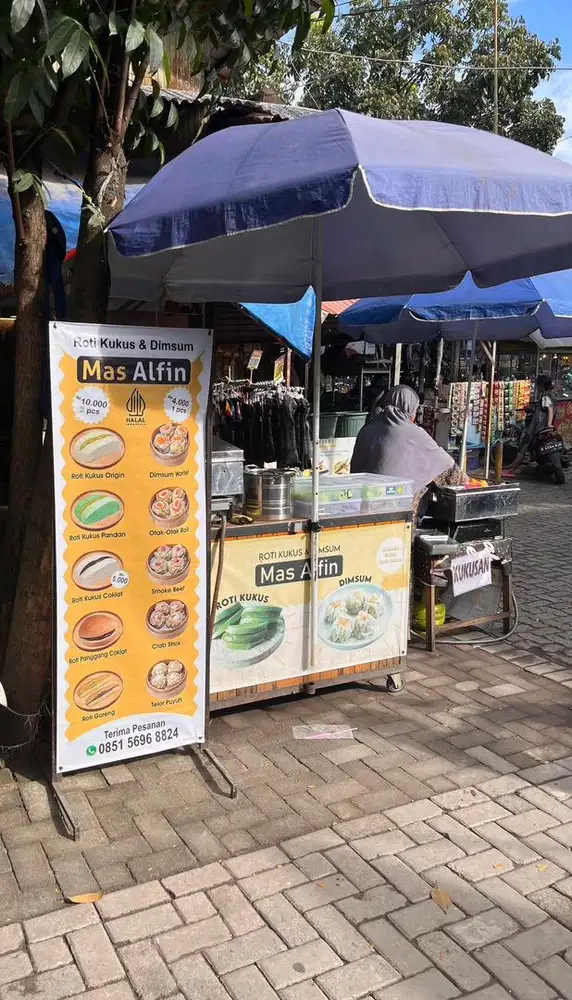 Jaga lapak roti dan dimsum