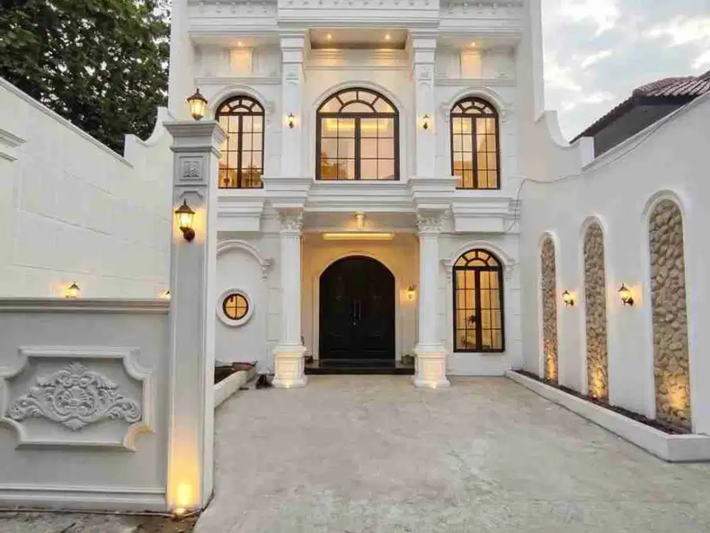 Rumah mewah dalam komplek jagakarsa