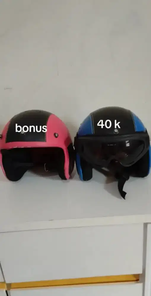 Helm anak bekas